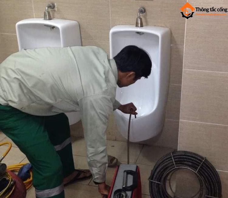 thông tắc cống tại phường gia viên