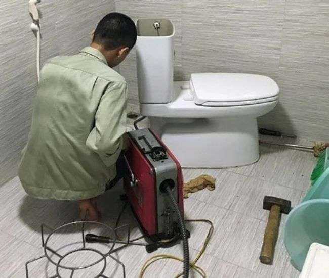thông tắc vệ sinh